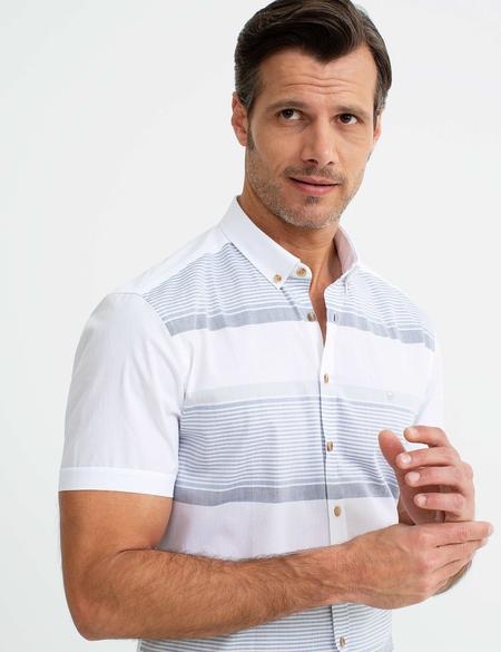 Mavi Detaylı Beyaz Slim Fit Kısakol Gömlek