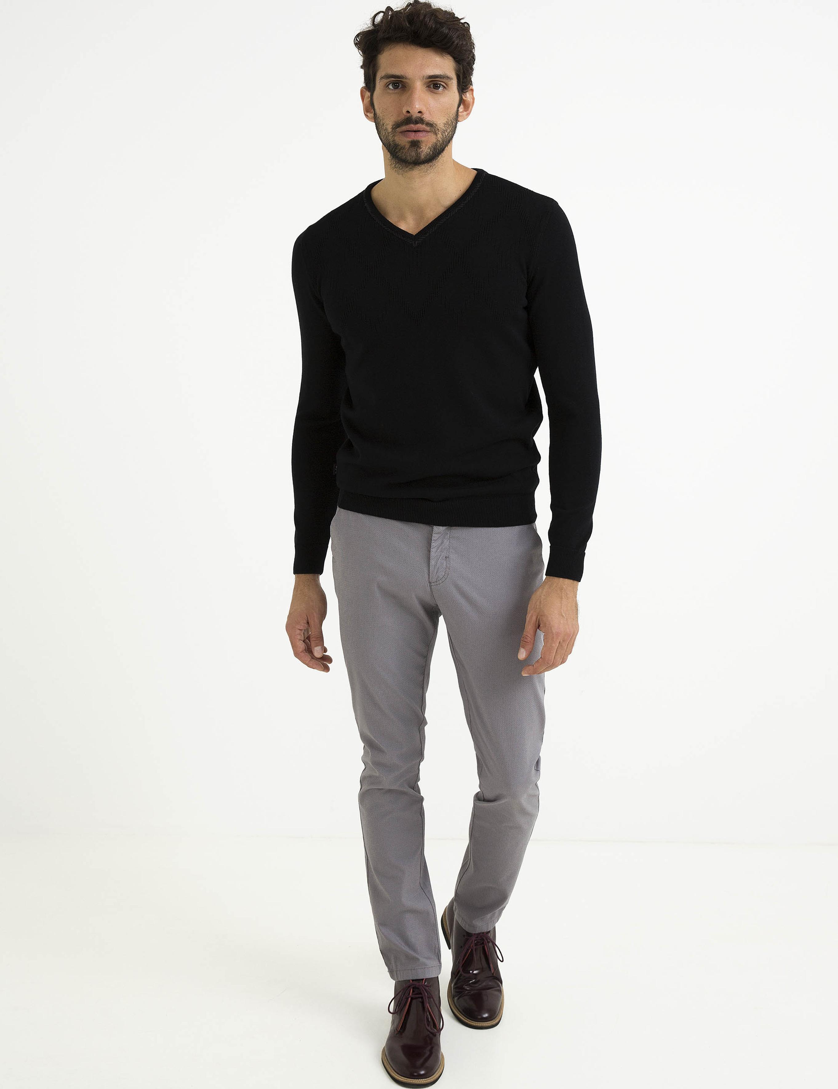Siyah Slim Fit V Yaka Triko Kazak