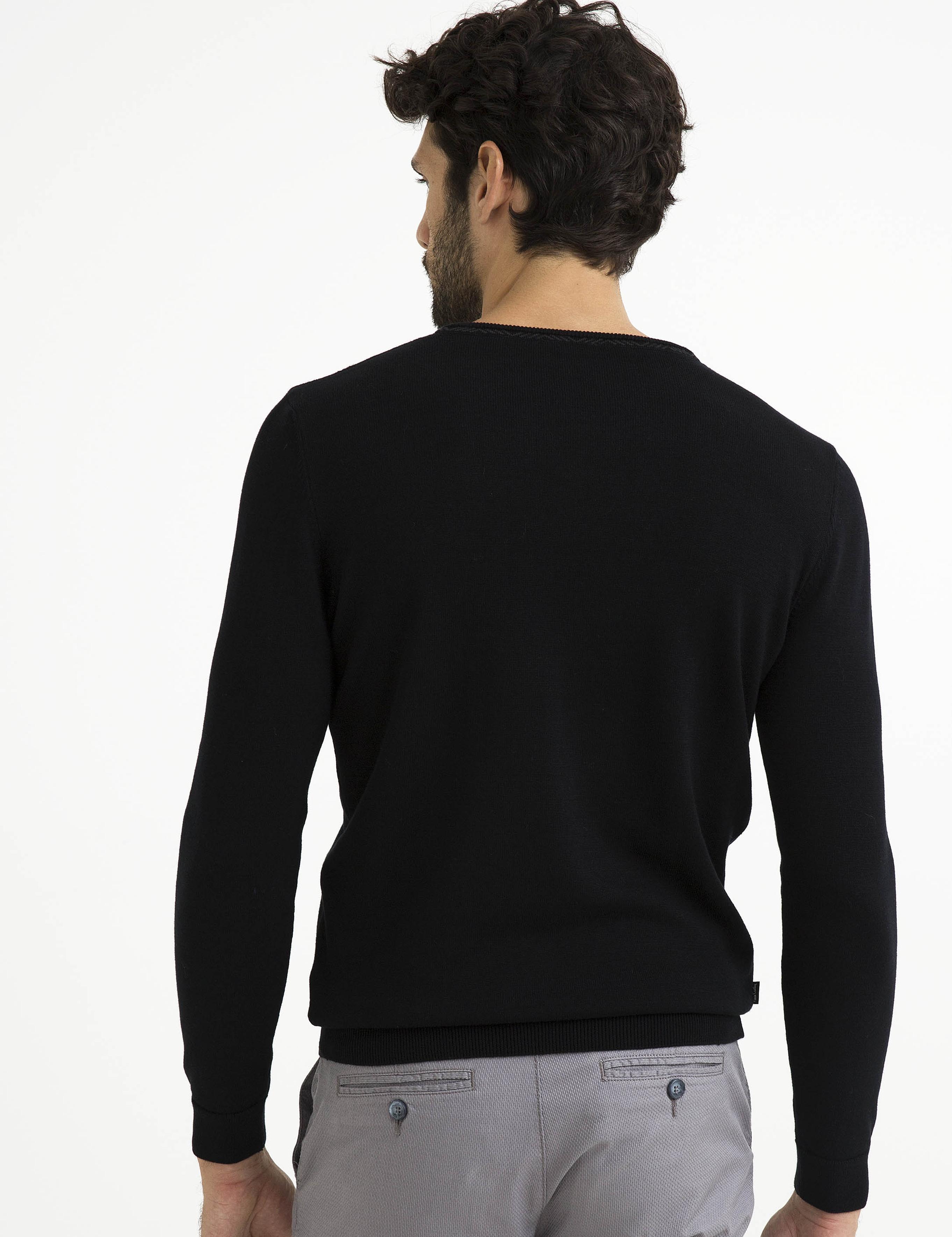 Siyah Slim Fit V Yaka Triko Kazak