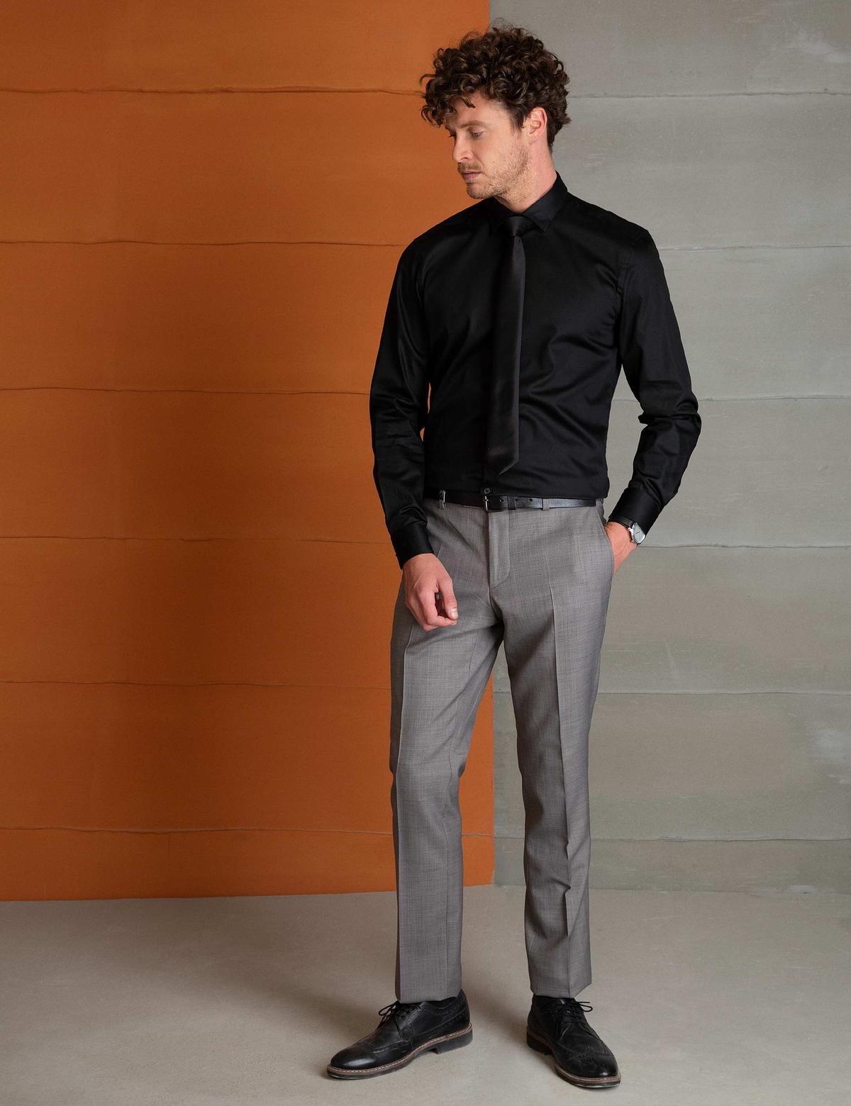 Siyah Slim Fit Gömlek