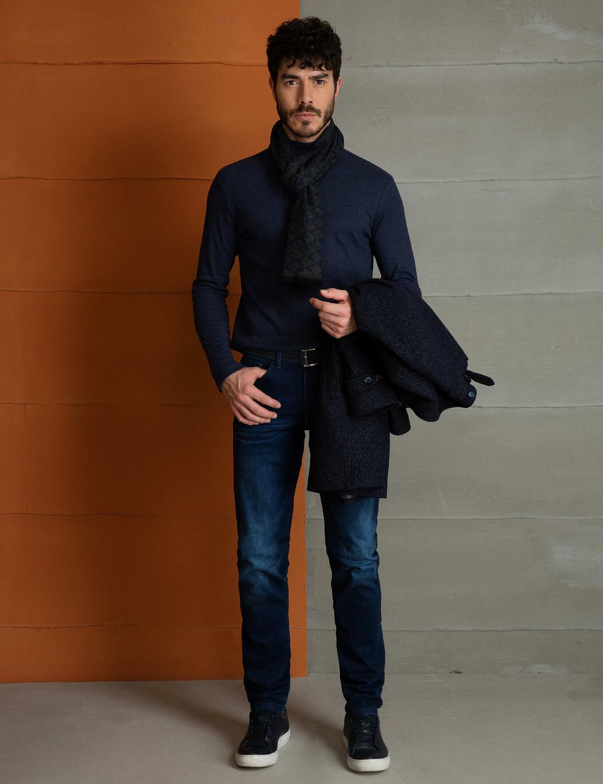Lacivert Slim Fit Sweatshirt