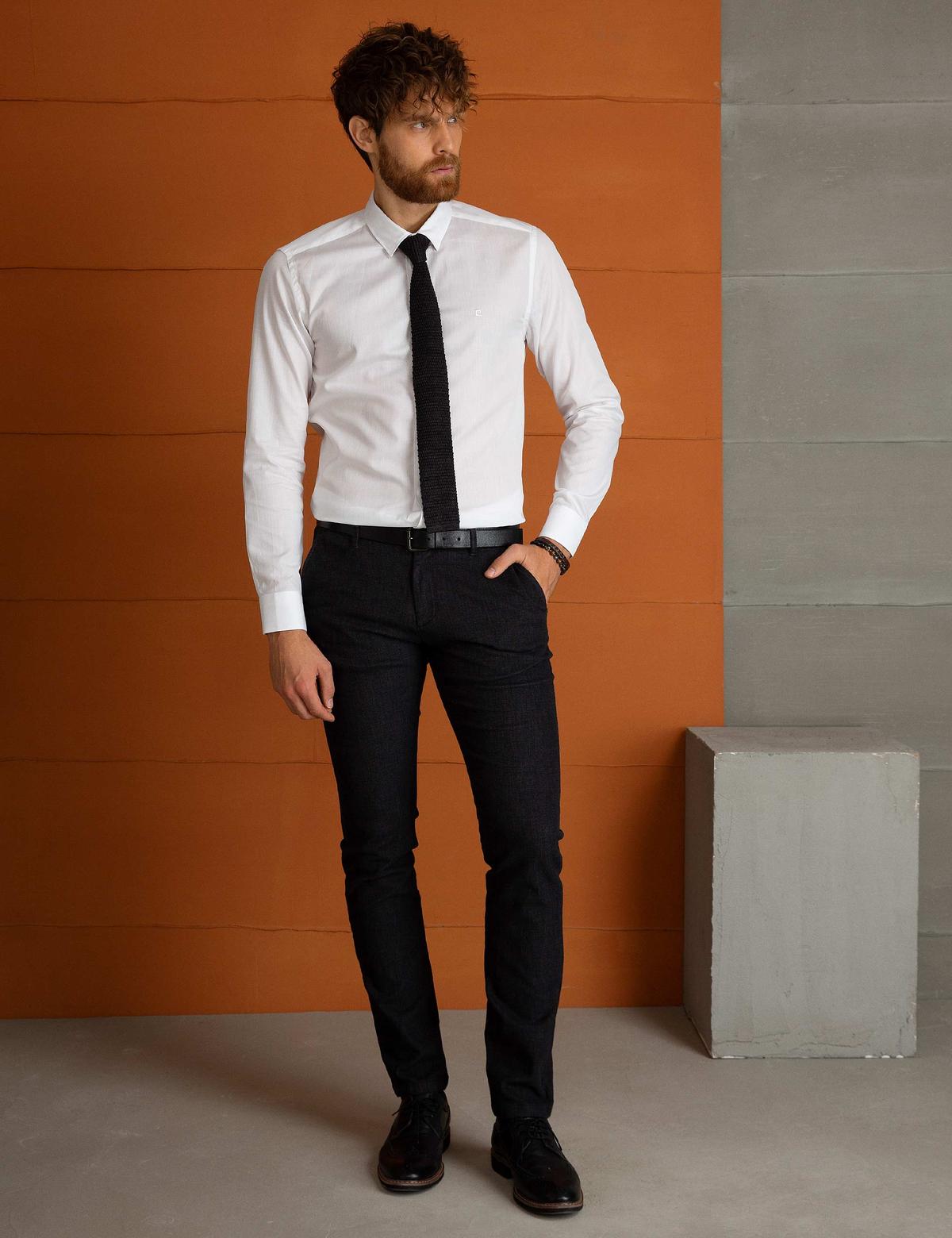 Beyaz Slim Fit Gömlek