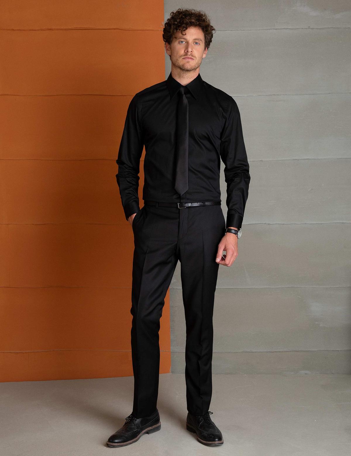 Siyah Slim Fit Gömlek