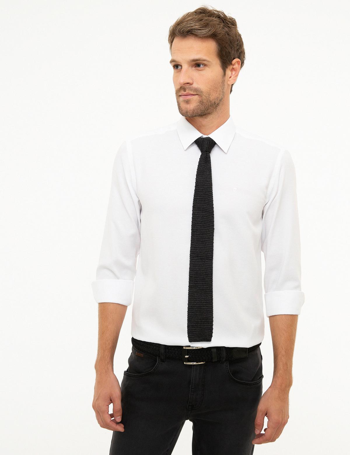 Beyaz Slim Fit Armürlü Gömlek