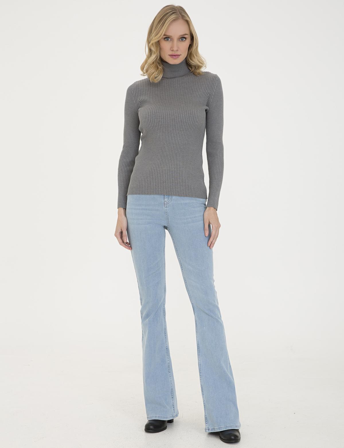 Açık Mavi Flare Fit Jean Pantolon