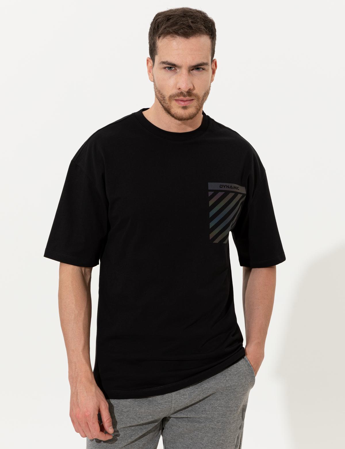 Siyah Regular Fit Bisiklet Yaka Tişört