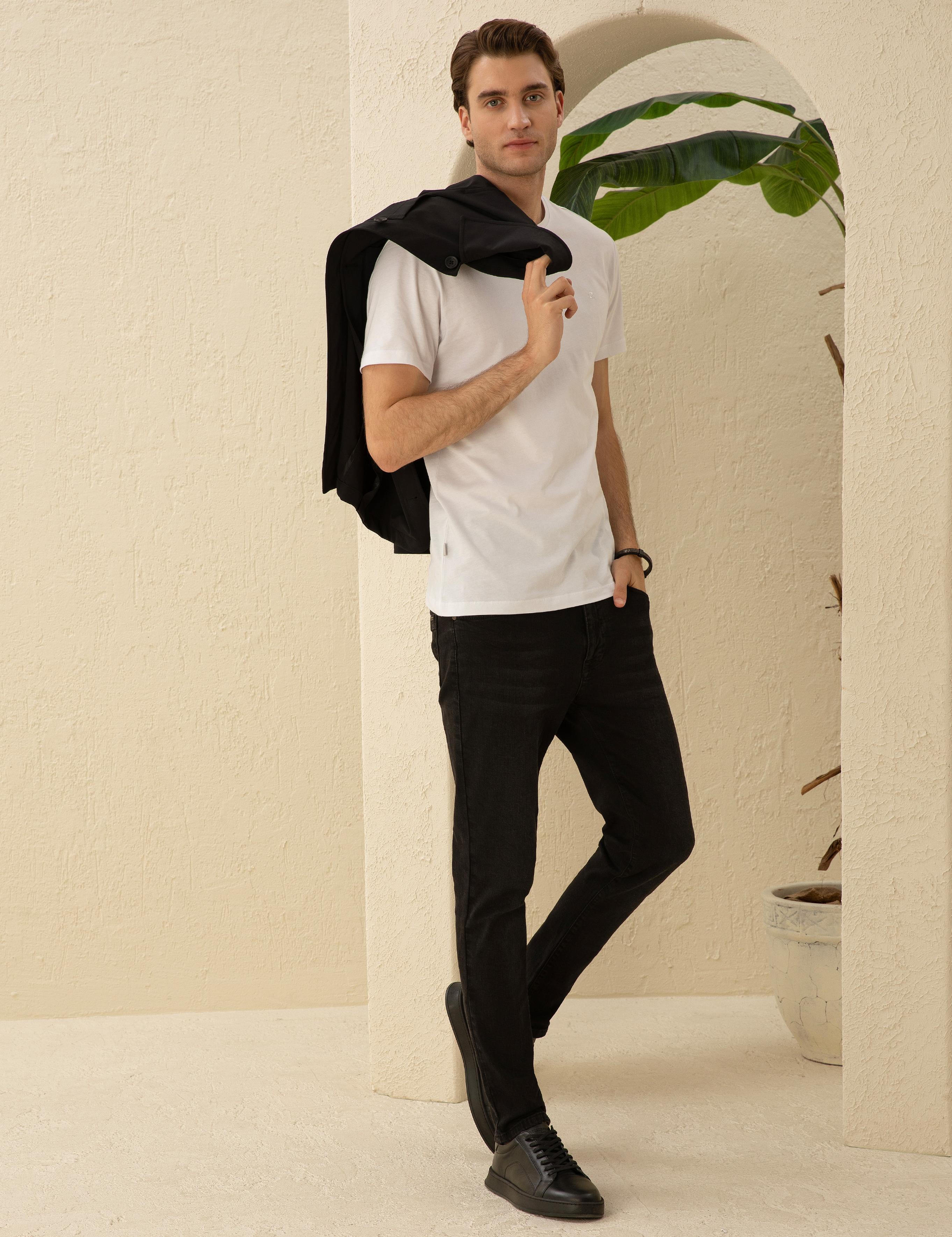 Beyaz Slim Fit Basic Tişört