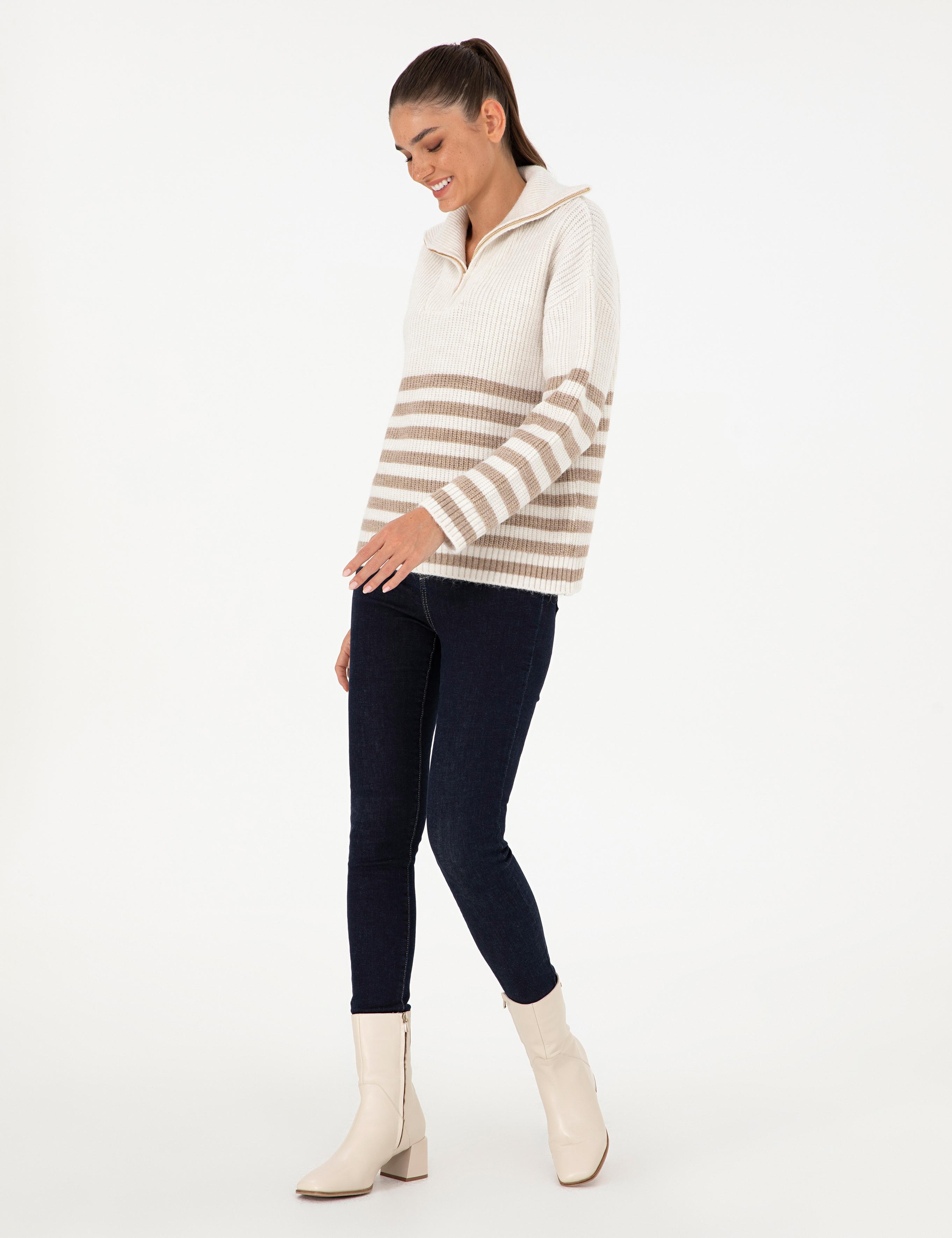 Ekru Comfort Fit Kazak