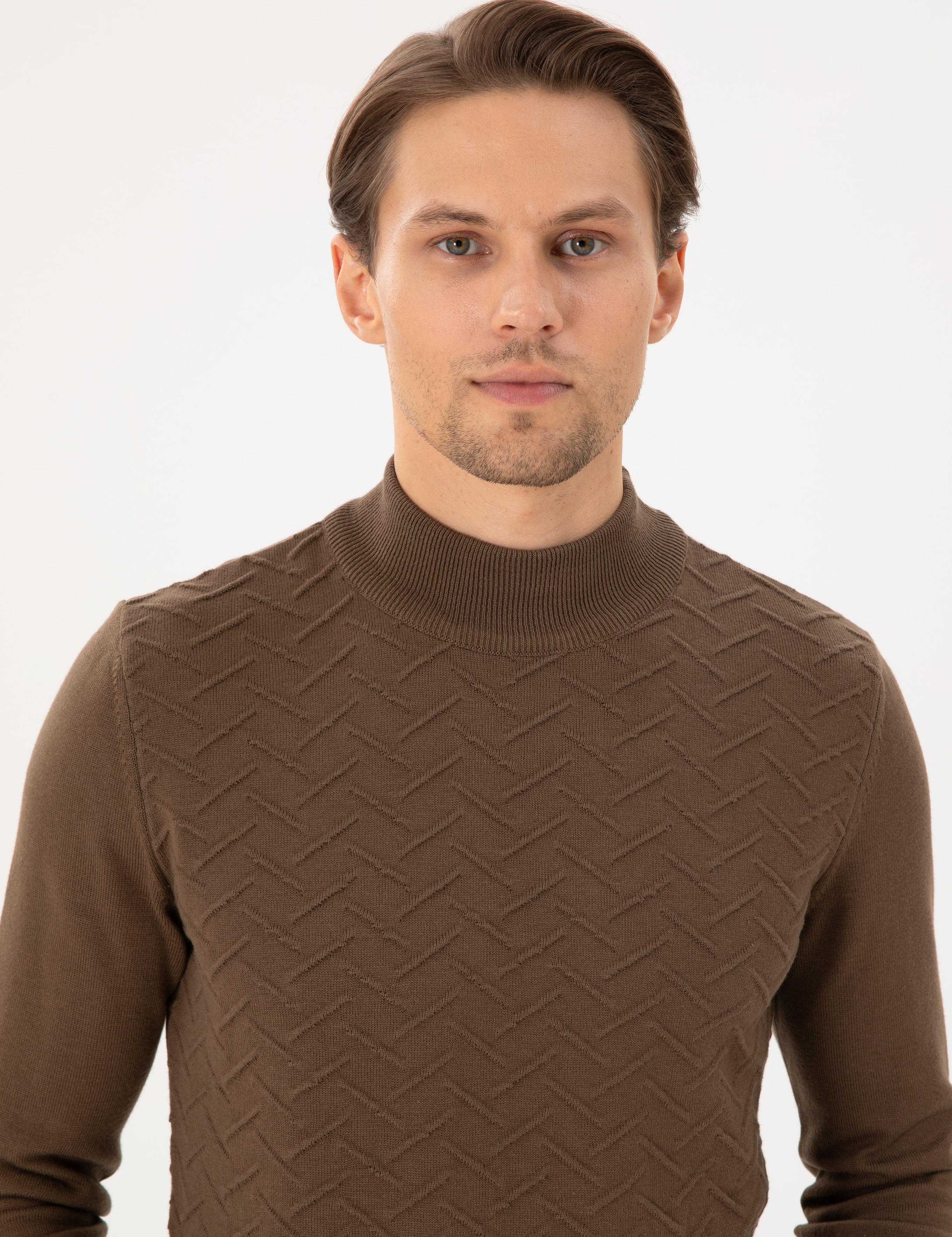 Coconut Slim Fit Yarım Balıkçı Yaka Triko Kazak