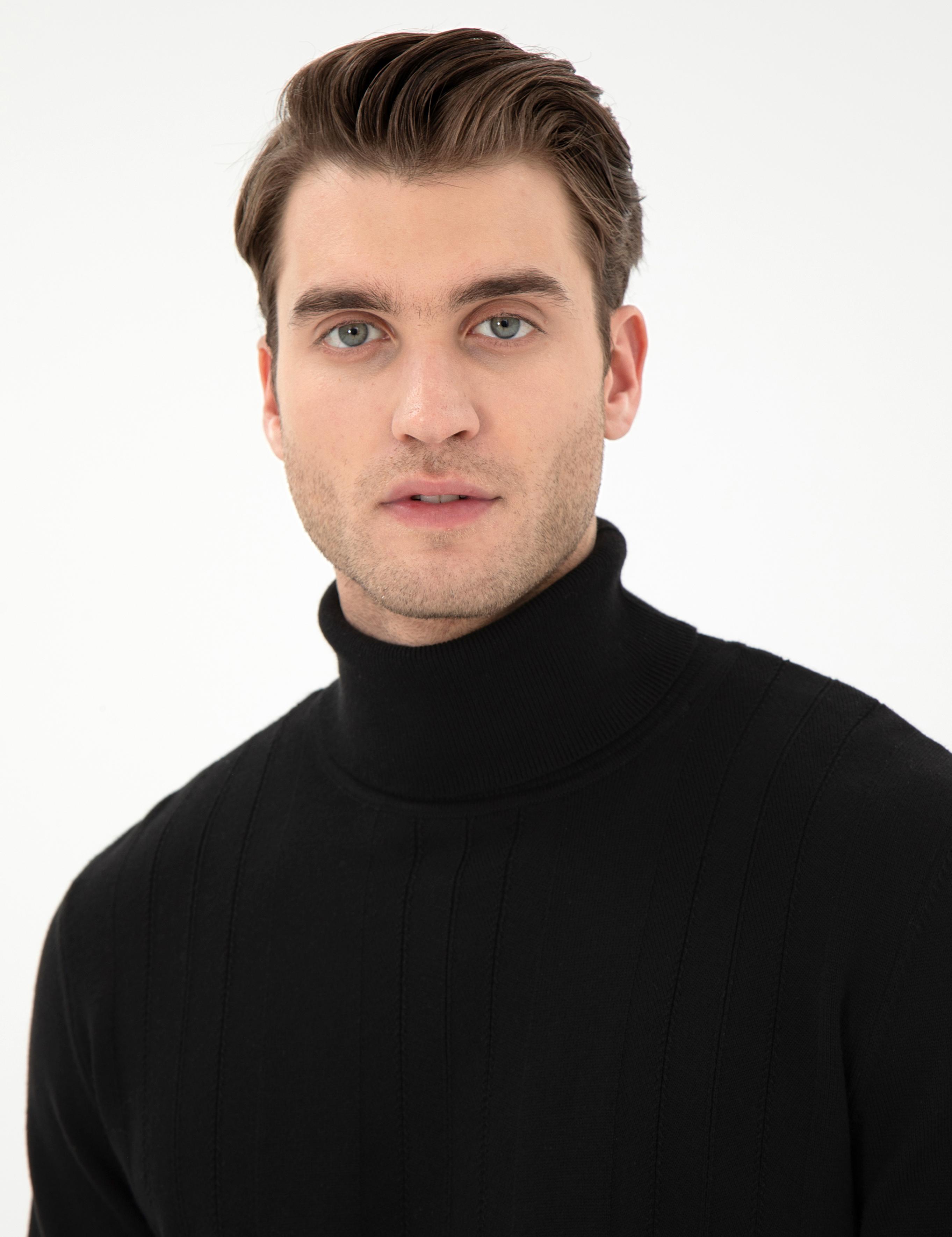 Siyah Slim Fit Balıkçı Yaka Yün Karışımlı Triko Kazak