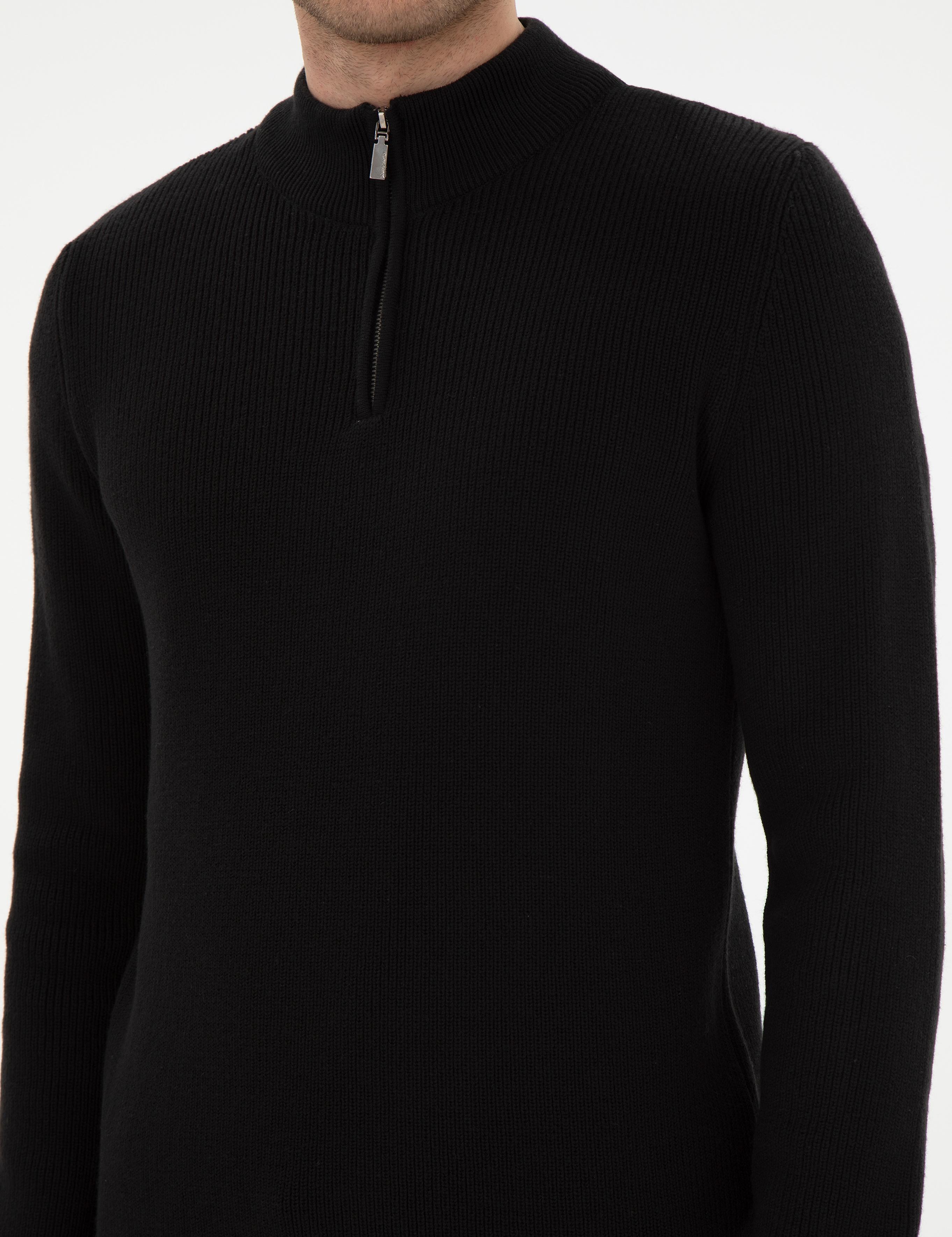 Siyah Slim Fit Fermuarlı Dik Yaka Kazak