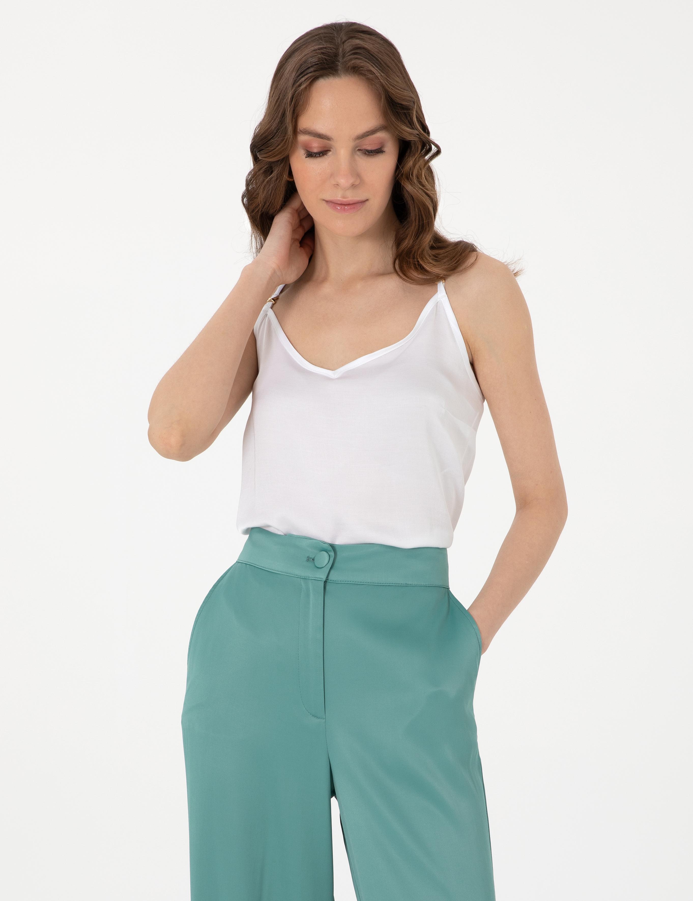 Beyaz Regular Fit Bluz